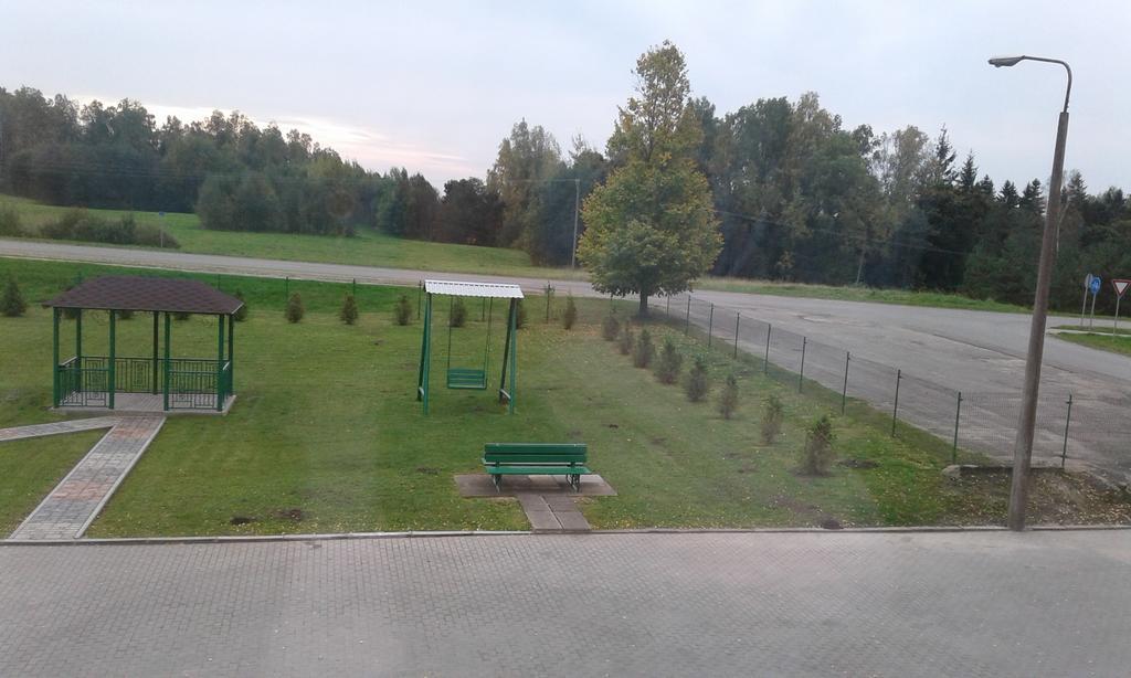 Hotel Viesu Maja Ezerkalns Krasław Zewnętrze zdjęcie